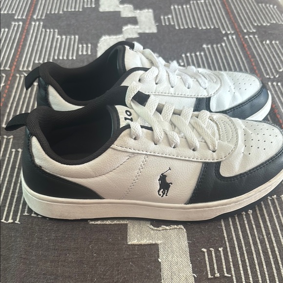 Boys Polo Black and White Sneakers - Picture 6 of 8